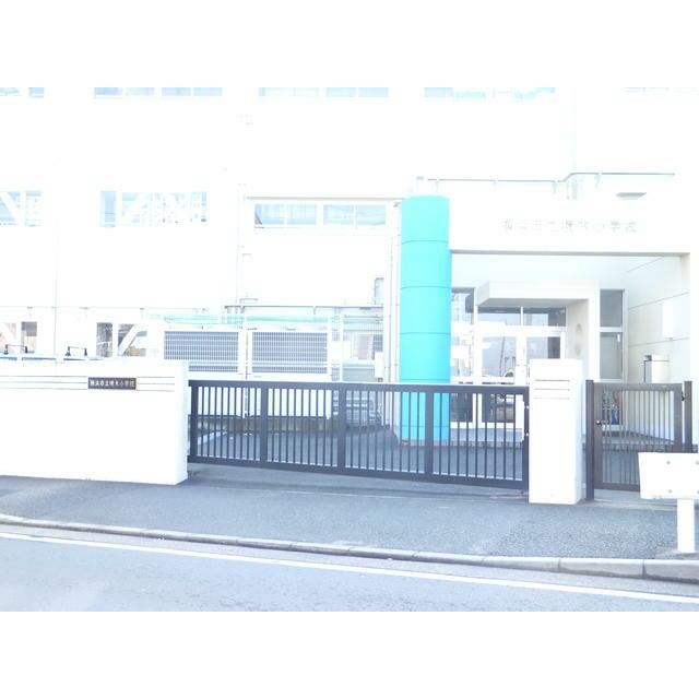 中学校　横浜市立境木中学校（中学校）まで479m