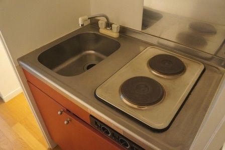 キッチン　設備・仕様は号室により異なる為、現況を優先致します。