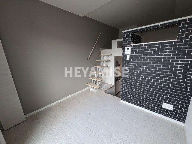 居室・リビング　※室内画像は別号室のもの