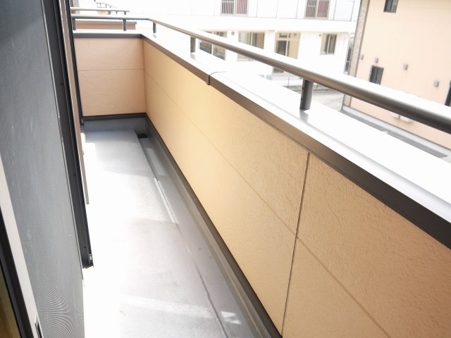 バルコニー　バルコニーがあります