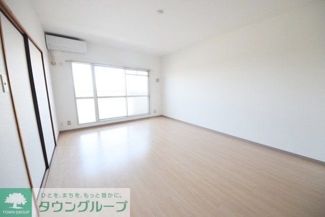 居室・リビング　※別部屋参考写真