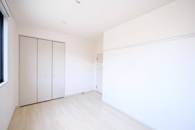 その他　6.5帖洋室☆白が基調の明るいお部屋です☆