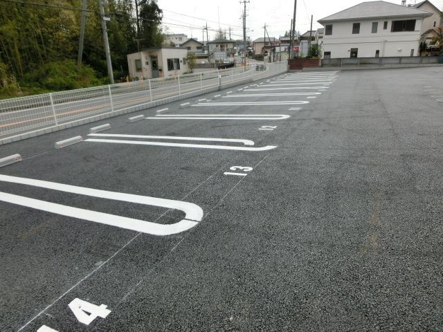 駐車場　敷地内の駐車場です。