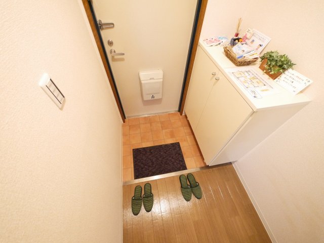 玄関　シンプルで使いやすい玄関です