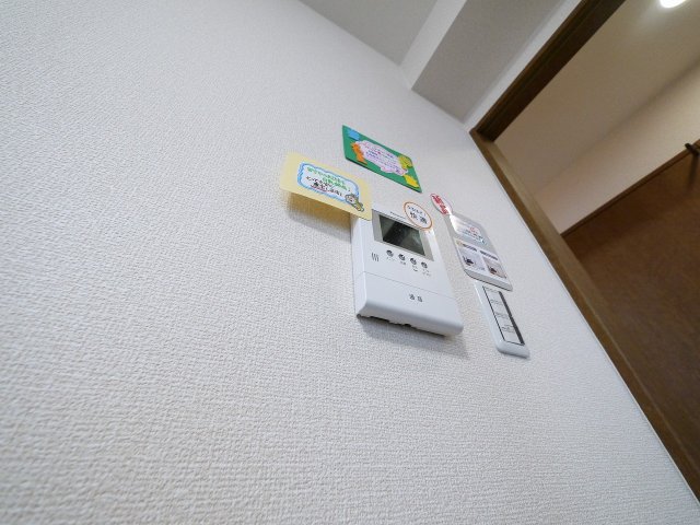 セキュリティ　お顔が見えるモニター付きインターホンで安心。