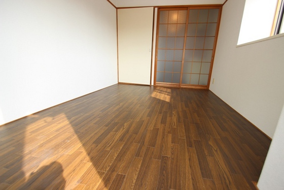 居室・リビング　※別号室の写真です