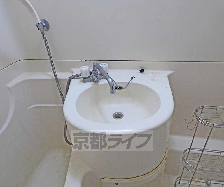 洗面設備　洗面台です。