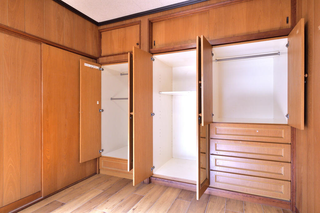 収納　2階洋室6帖　造作収納