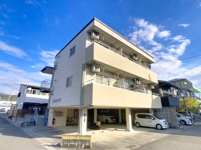 建物外観　2025年12月撮影