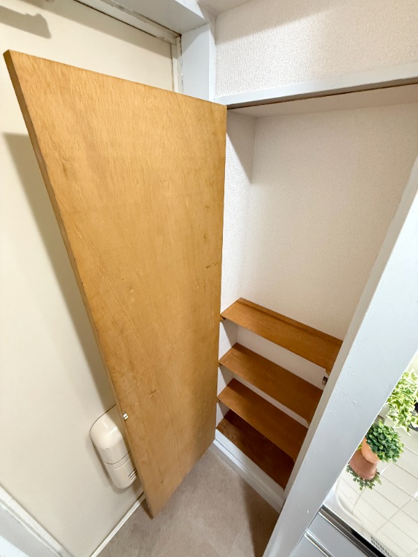 収納　下足入：ブーツなど丈が長い靴も仕舞える！