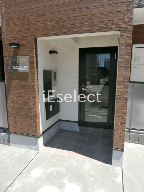 エントランス　こちらからお部屋へ向かいます。