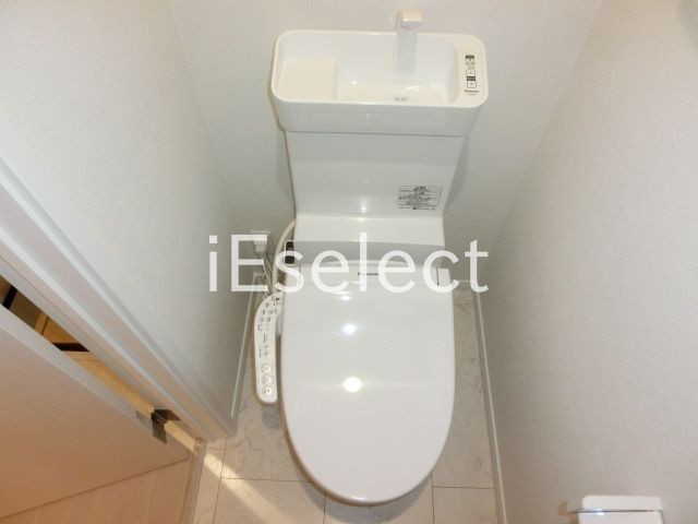 トイレ　同仕様の画像の為、実際とは異なります