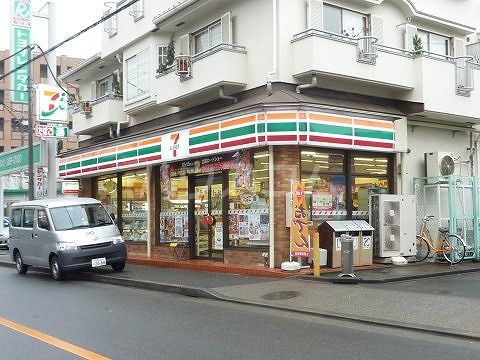 コンビニ　セブン-イレブン 東府中駅東店（コンビニ）まで589m