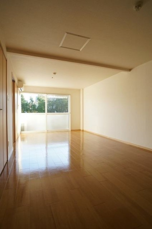 居室・リビング　図面と現状に相違がある場合には現状を優先