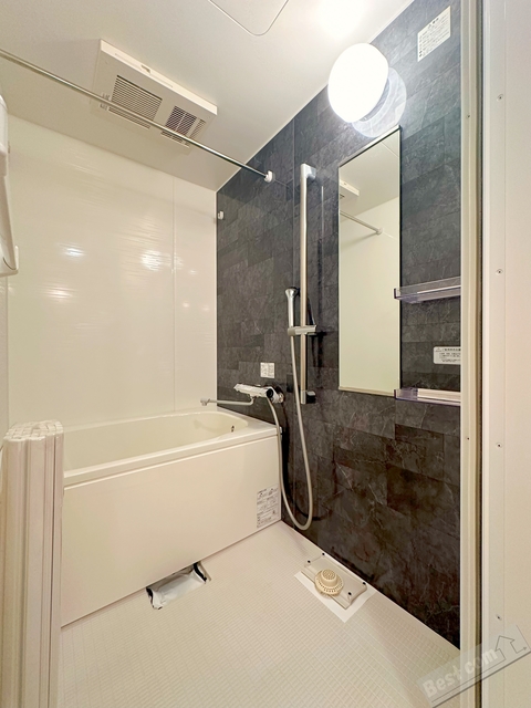 バス・シャワールーム　別部屋同間取り写真使用