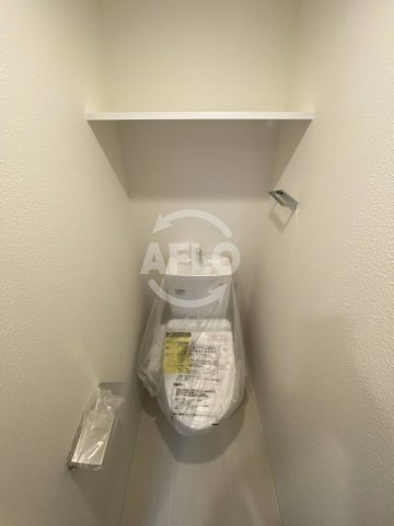 トイレ　レオンコンフォート難波クレア　温水洗浄便座