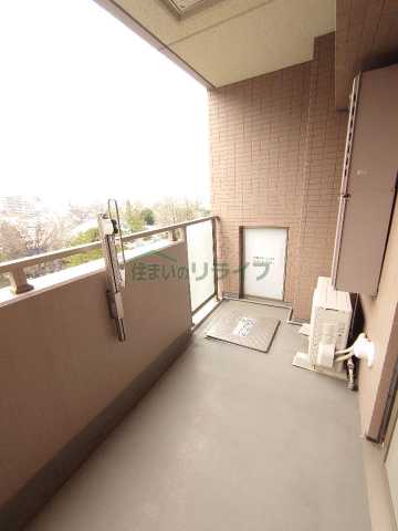 バルコニー　別階層の参考写真になります。