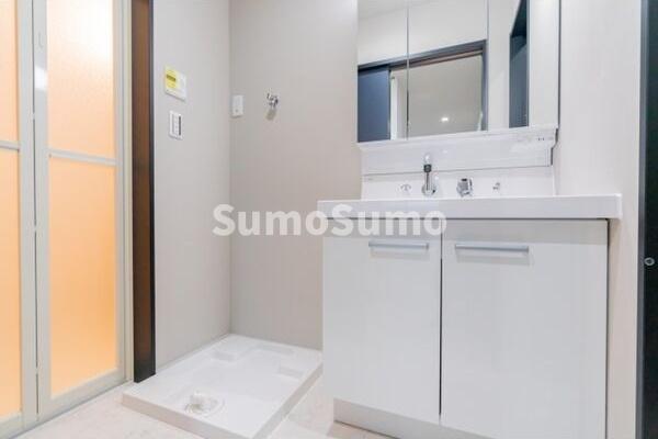 洗面設備　使いやすい洗面所です