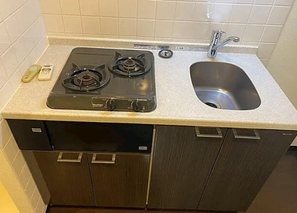 キッチン　別部屋の写真を使用しております。