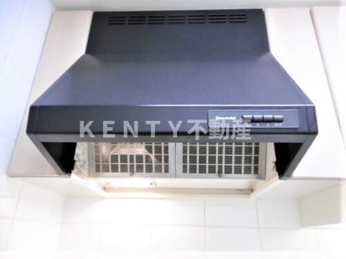 その他設備　その他設備：キッチン・換気扇 ※2018年2月撮影