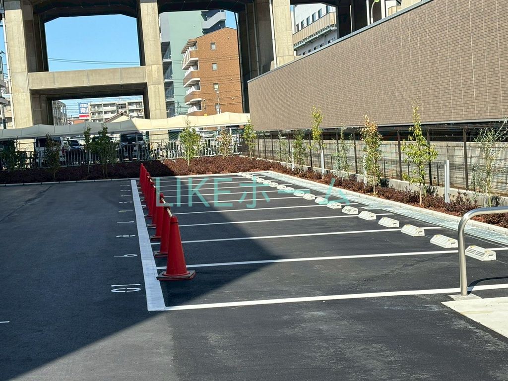 駐車場　駐車場