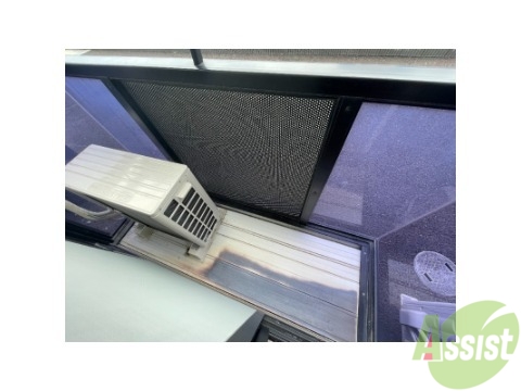 バルコニー　少し小さくても洗濯物はちゃんと外に干せますよ。