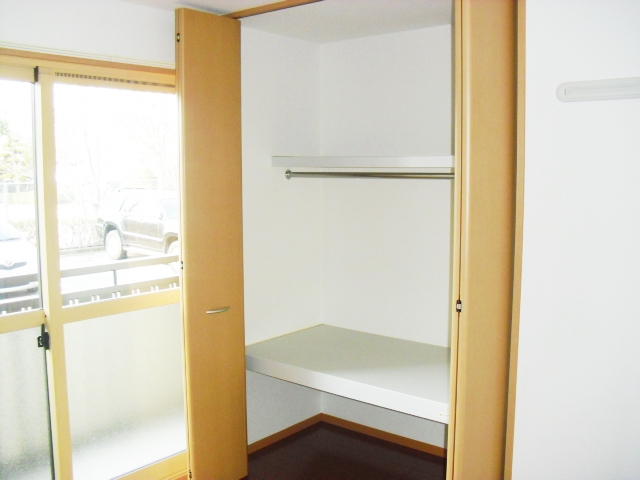 収納　同物件別号室の写真です。