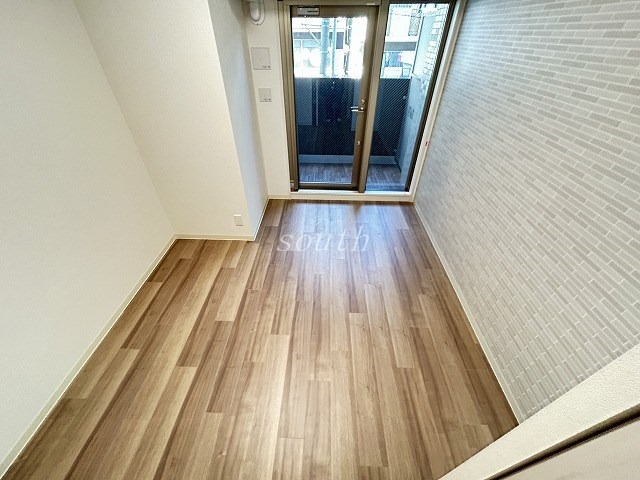 居室・リビング　洗練された清潔感漂う清楚な仕上がり