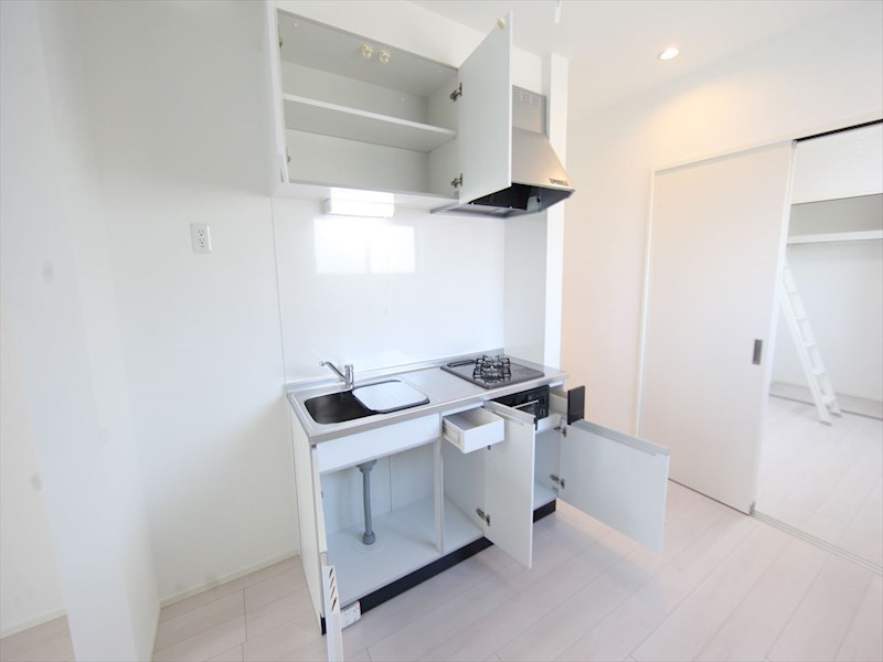 キッチン　システムキッチン（ガス2口コンログリル付）