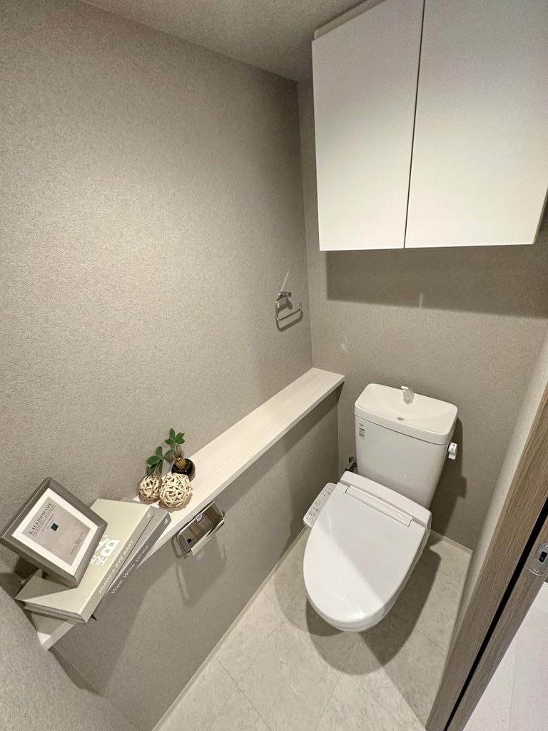 トイレ　トイレ