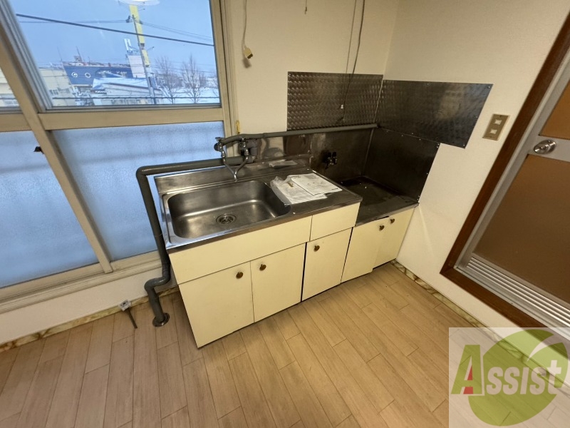 キッチン　キッチンはスペースも広々していて使いやすそうですよ！