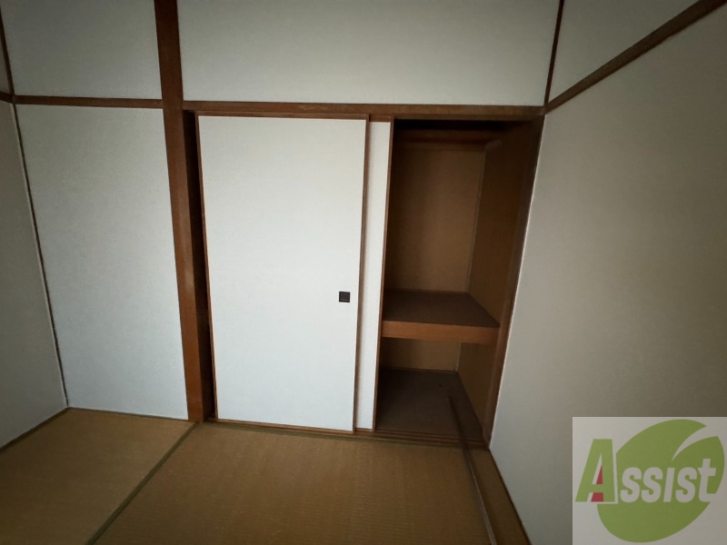 収納　こちらは収納です。物をしまう事ができますね！