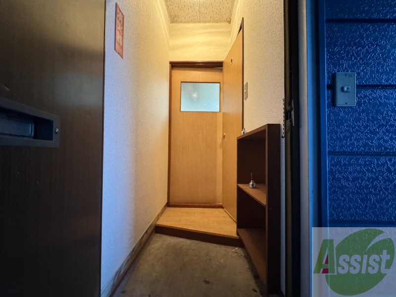 玄関　玄関の様子です。明るい印象ですね。気分もあがりそう。