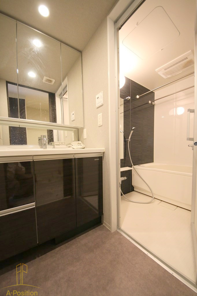 洗面設備　コンフォリア北堀江一丁目