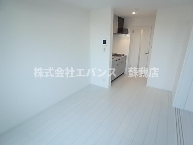 居室・リビング　こちらの居間で趣味の時間をお楽しみください