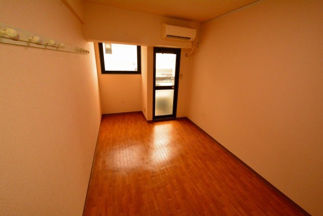 居室・リビング　エアコン付きで初期費用を抑えれます