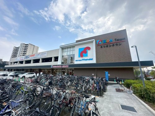 ショッピングセンター　ミリオンタウン塚口（ショッピングセンター）まで465m