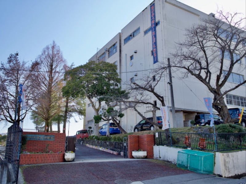 中学校　奈良市立伏見中学校（中学校）まで1456m