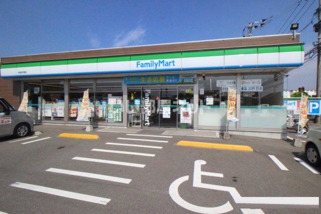 コンビニ　ファミリーマート 糸島加布里店（コンビニ）まで4274m