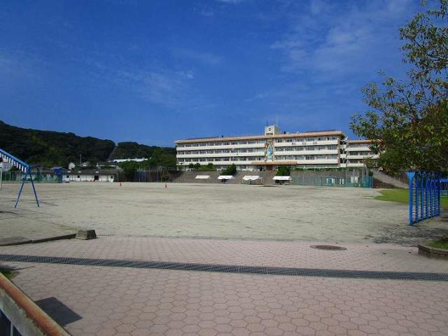 中学校　鹿児島市立谷山北中学校（中学校）まで2175m