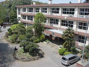 中学校　千葉市立加曽利中学校（中学校）まで1713m