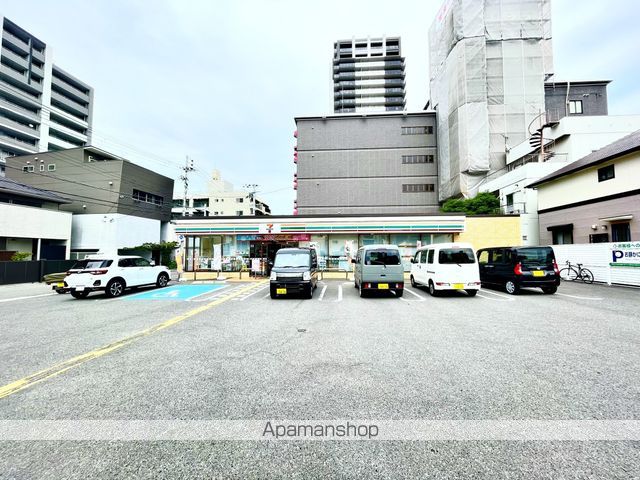 コンビニ　セブン－イレブン和歌山友田町４丁目店（コンビニ）まで93m