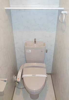 トイレ　別部屋の写真を使用しております。