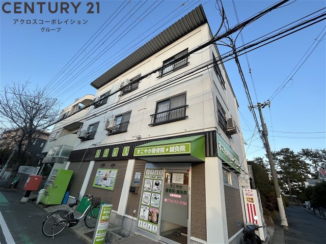 建物外観　落ち着いた外観です♪