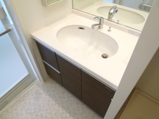 洗面設備　洗面所内に洗濯機置き場あり☆