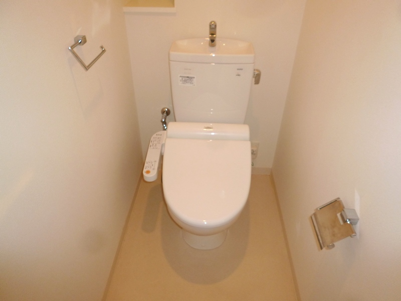 トイレ　温水洗浄便座機能付きトイレ☆