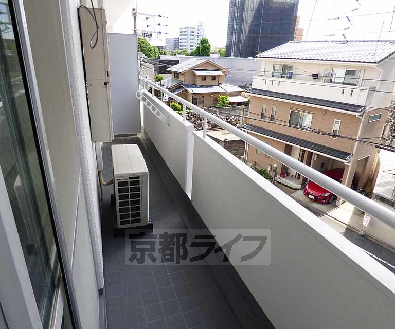 バルコニー　広いバルコニーです