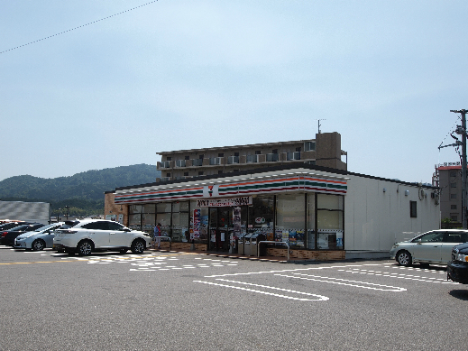 コンビニ　セブンイレブン 湖南三雲店（コンビニ）まで707m