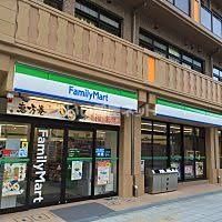 コンビニ　ファミリーマート 小浦桜川一丁目店（コンビニ）まで383m