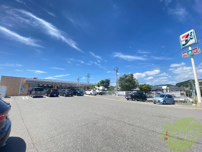 コンビニ　セブンイレブン神戸多井畑南店（コンビニ）まで719m